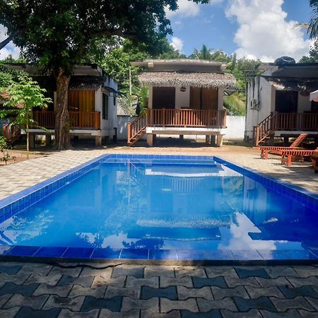 Edward'S Bungalow Tangalle Bagian luar foto