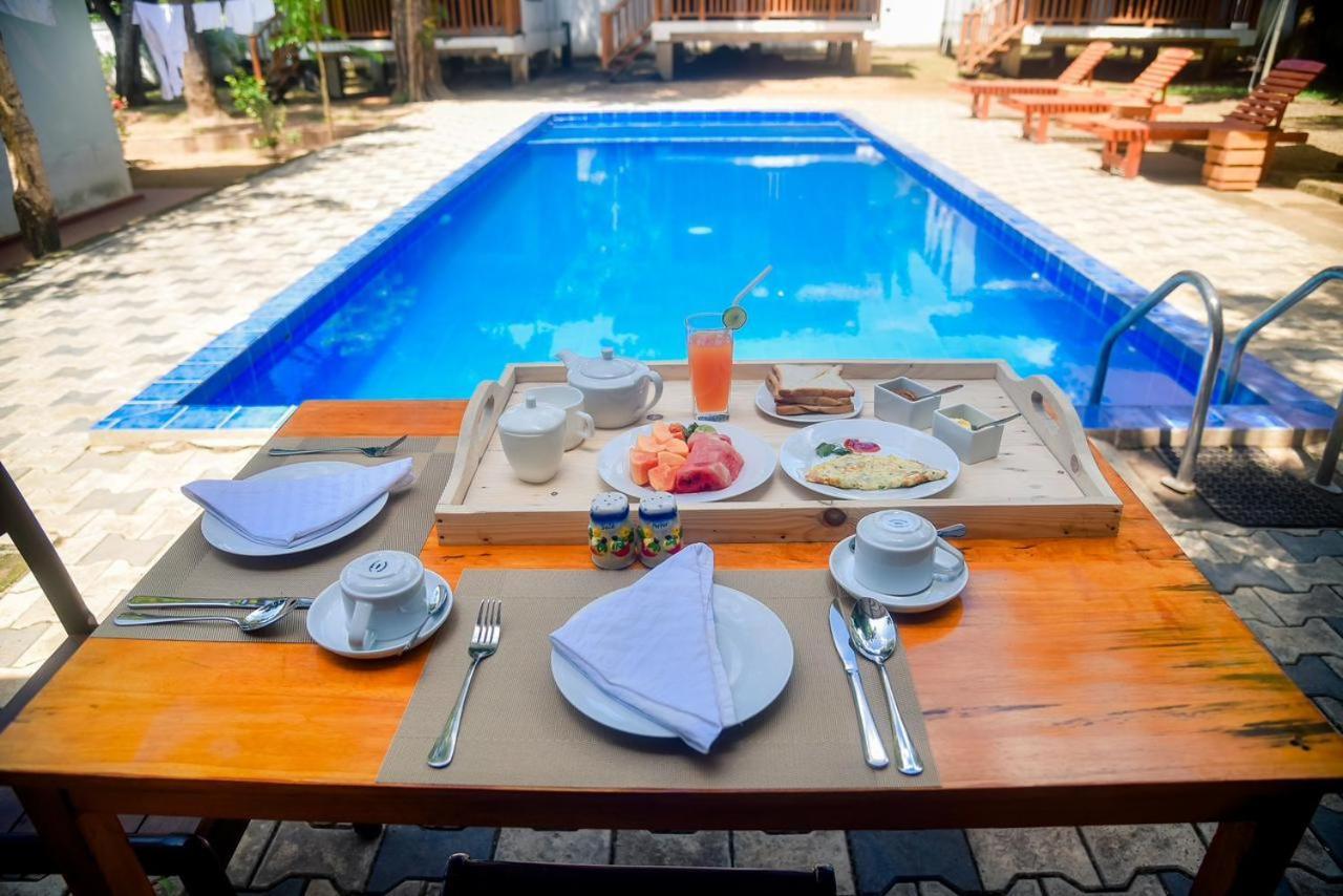 Edward'S Bungalow Tangalle Bagian luar foto